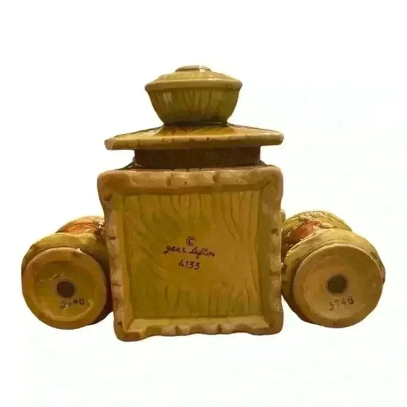 Vintage Lefton Apple & Pear Salt and Pepper Shaker with Small Canister - Picture 4 of 4